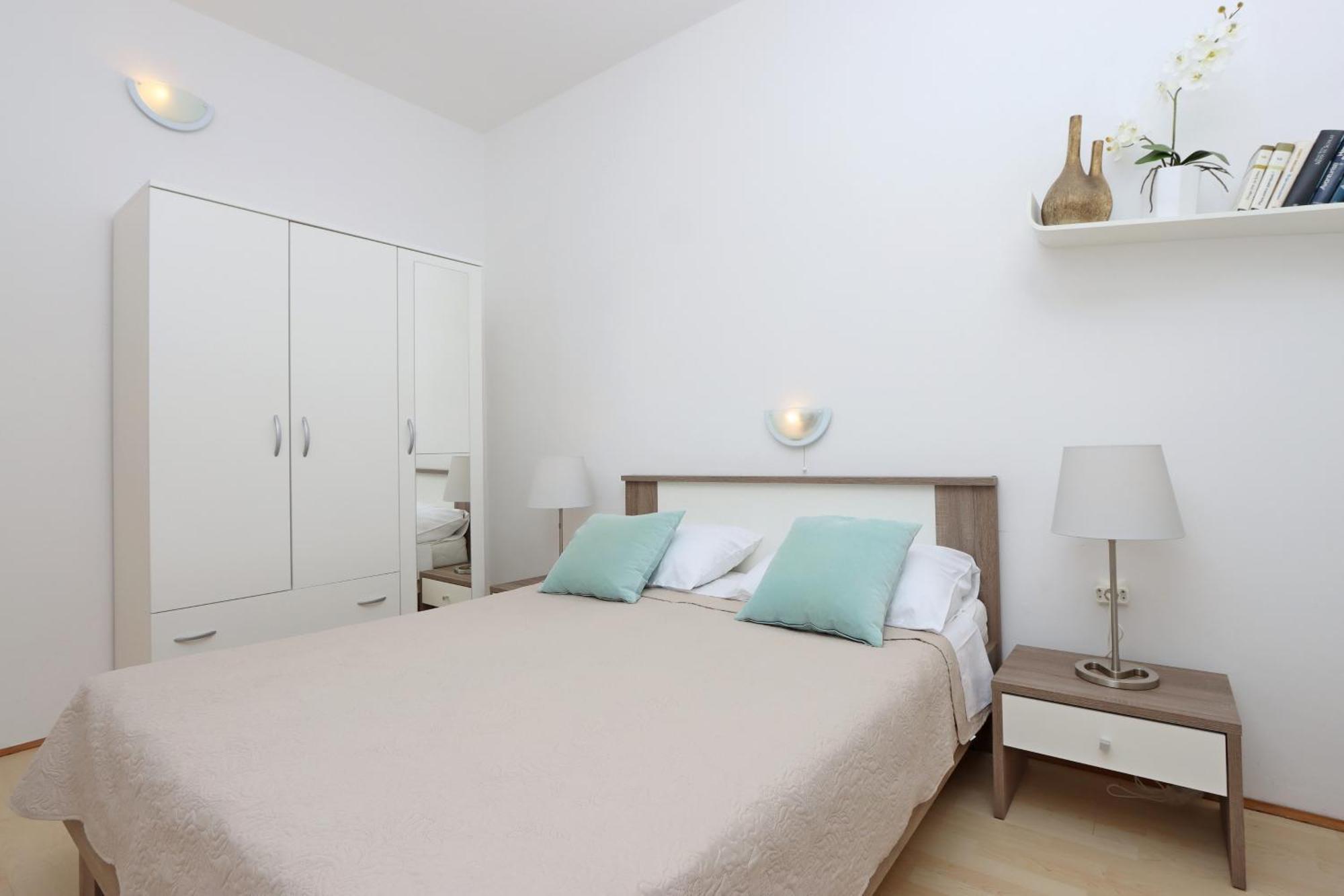 Apartments With A Parking Space Kornic, Krk - 415 الغرفة الصورة