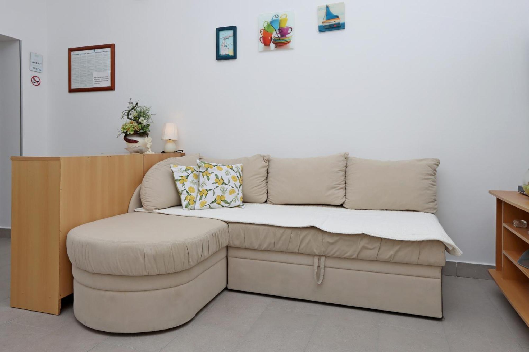Apartments With A Parking Space Kornic, Krk - 415 الغرفة الصورة