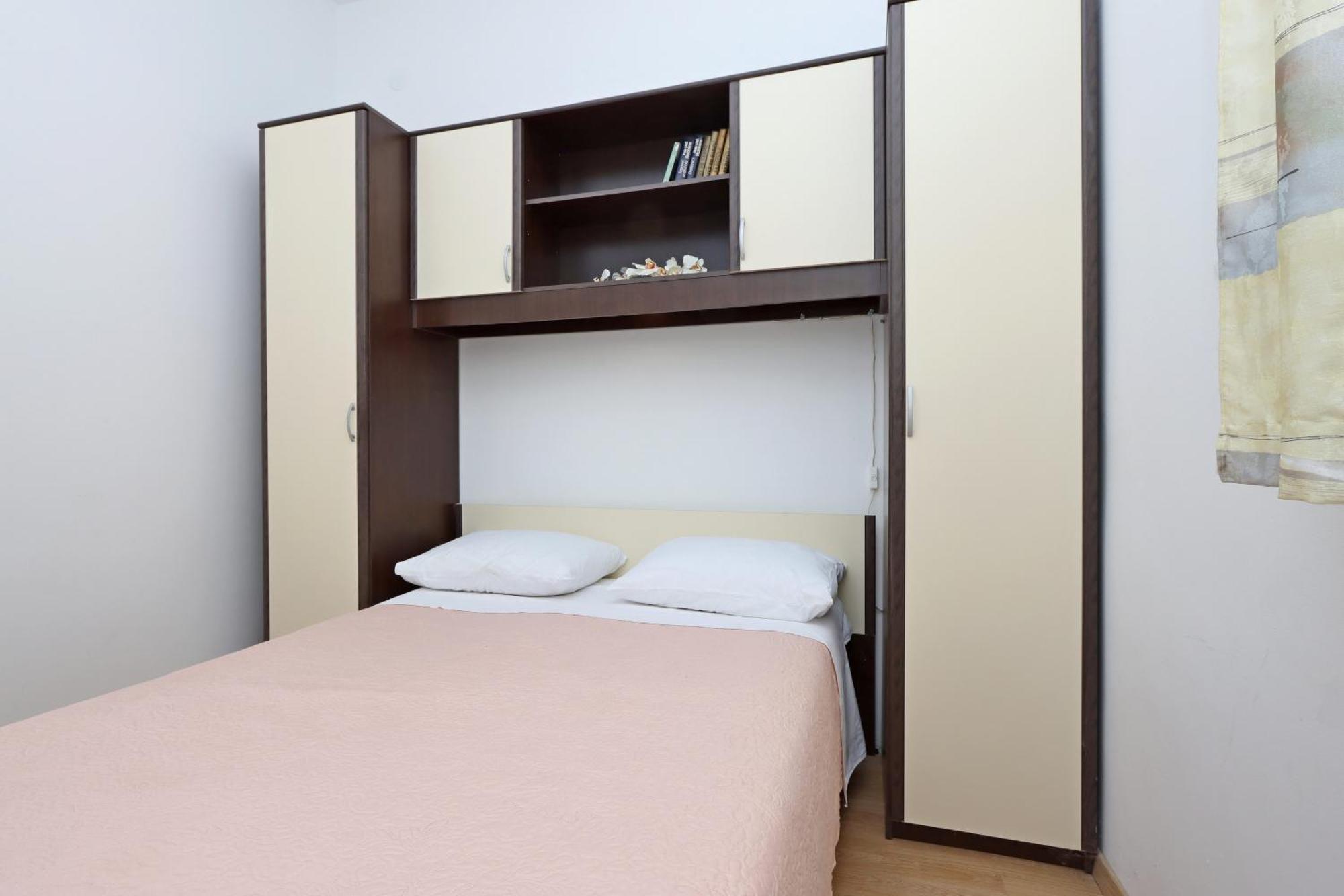 Apartments With A Parking Space Kornic, Krk - 415 الغرفة الصورة